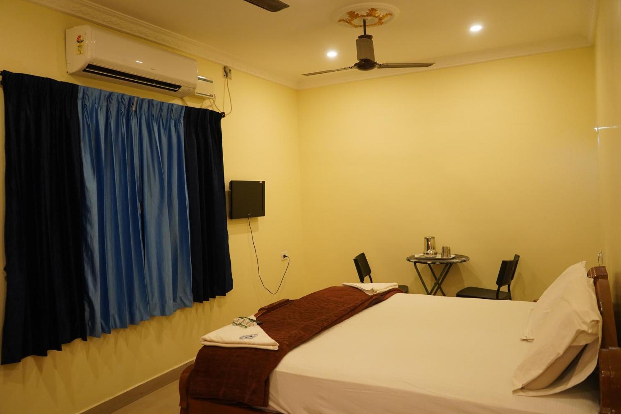 Hotel Supreme Rāmeswaram Extérieur photo